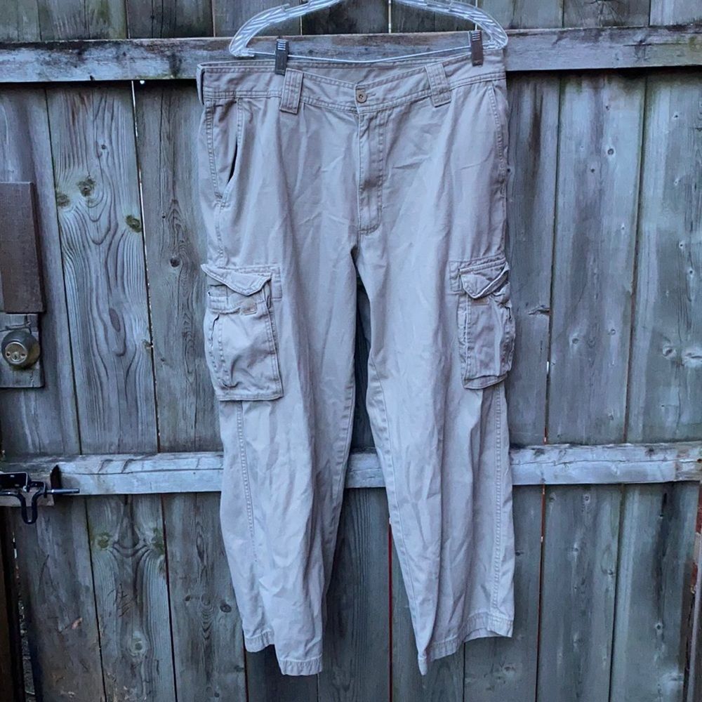 Outdoor Life cargo pants sz. 36 W x 29 L